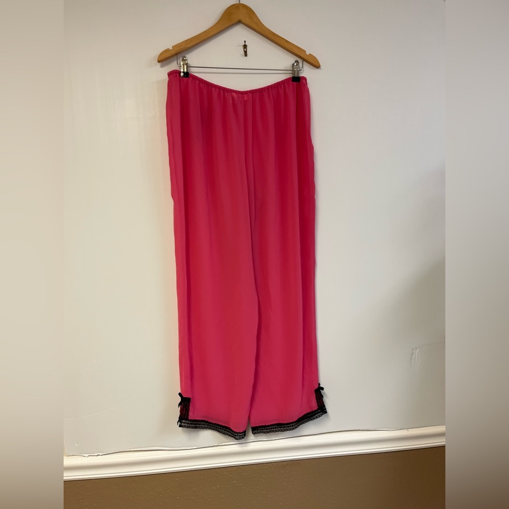 Victoria’s Secret Sheer Pink Satin Pajama Pants with Black Lace Trim – Size M - Picture 4 of 6